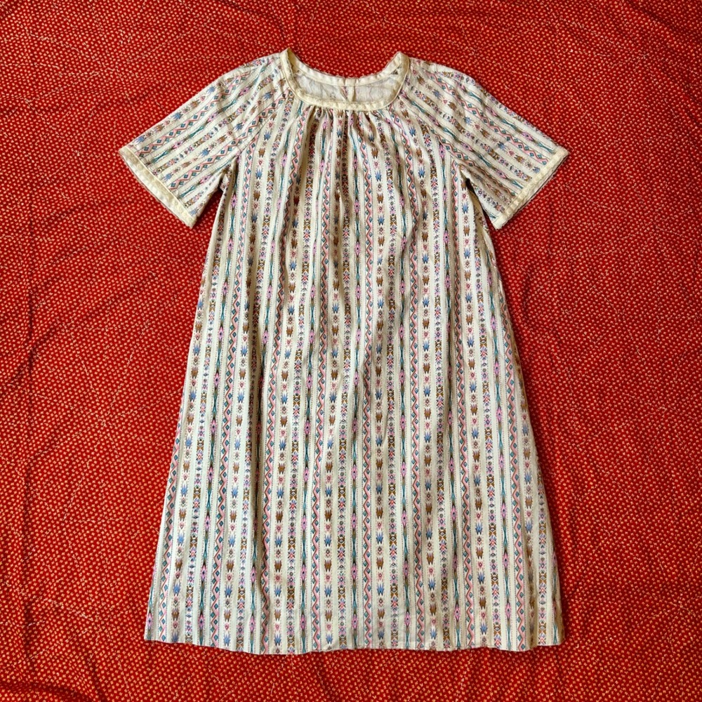 Vintage 70s cotton Geometric Aztec Shift Dress Cream Pink Blue Short Sleeve